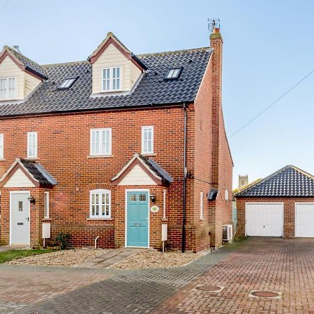Swallowtail Cottage Уинтертон-он-Си Экстерьер фото
